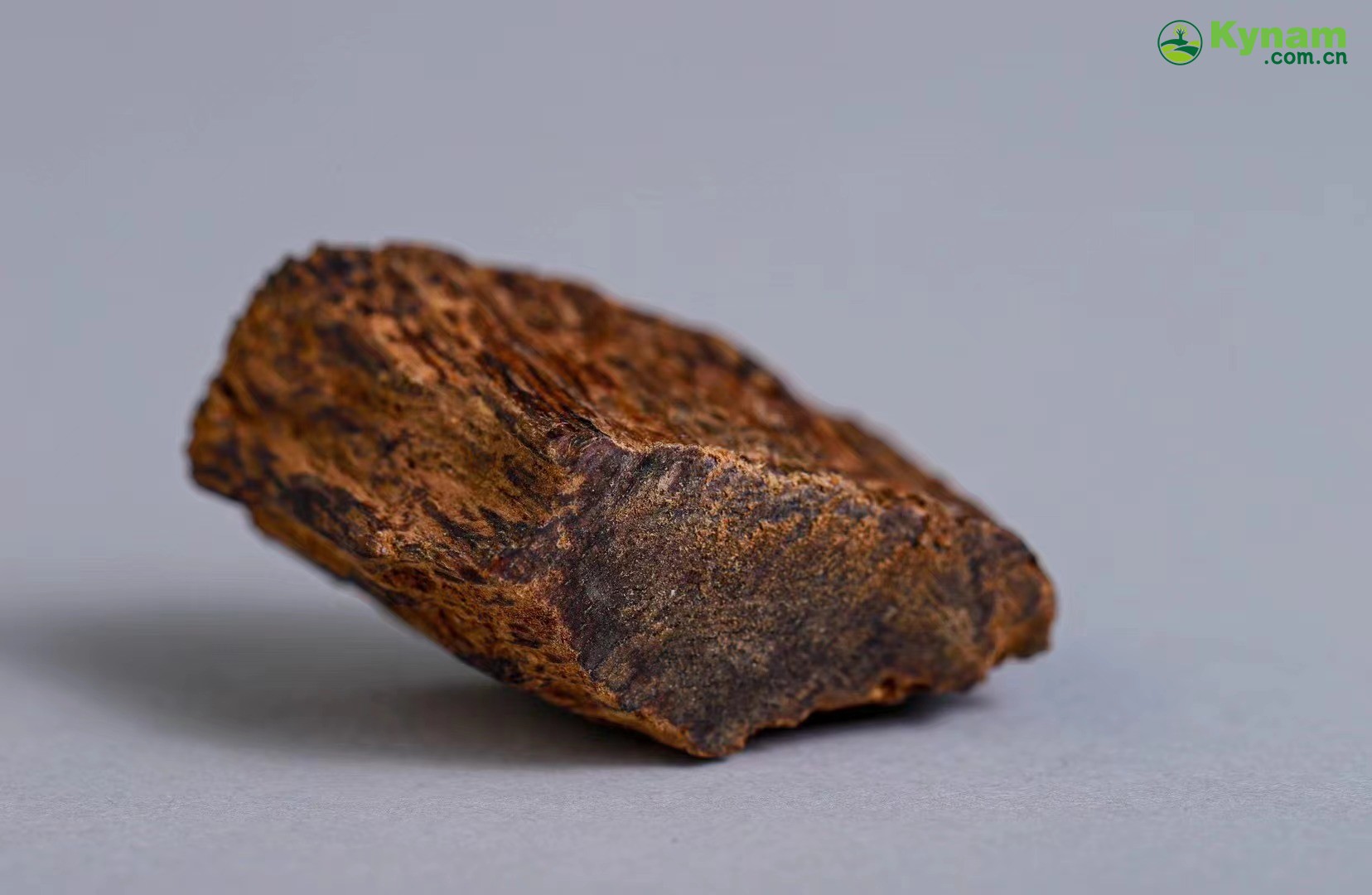 Weight 2 grams,Hainan agarwood that can sink in water