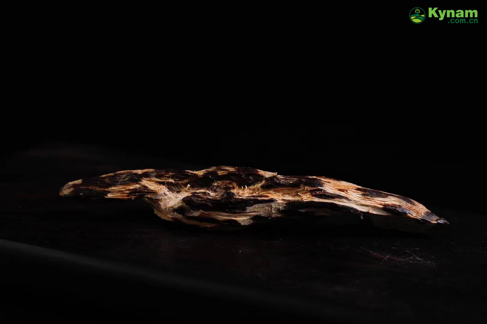 Hainan tree heart agarwood, a century old fragrance